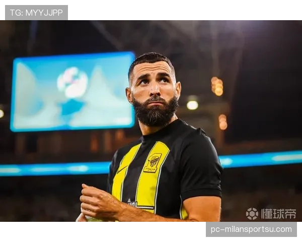 吉鲁与本泽马在禁区内跑位偏移对比及射门效率差异趋势