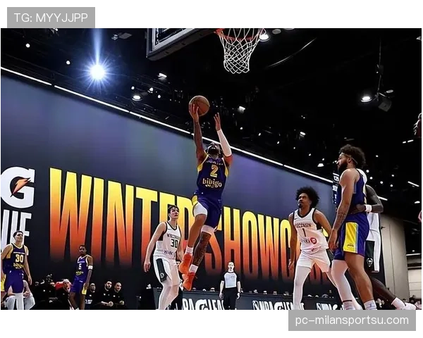 哈利伯顿挡拆创造多次得分机会 提升湖人关键时刻进攻效率